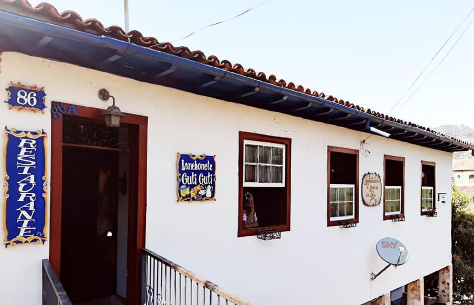 Hospedaria E Hostel Da Deia โอว์โรเปรโต ภายนอก รูปภาพ
